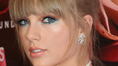 Makijaż oczu w stylu Taylor Swift