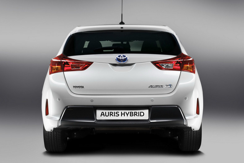 Nowa hybrydowa Toyota Auris na Paris Moto Show