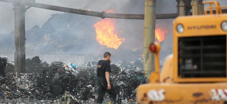 Dziesiątki gmin w Polsce są na ekologicznej bombie. Nikt nie chce jej rozbroić