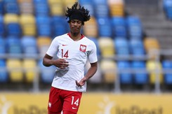 Legia Warszawa negocjuje z Manchesterem United. Maxi Oyedele blisko przenosin do stolicy