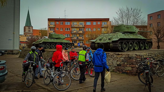 Wiosna w tym roku się do nas nie spieszy, dlatego turyści w Drawsku Pomorskim postanowili wyruszyć aby ją powitać. 2 maja zorganizowano dwa rajdy turystyczne: pieszy i rowerowy.