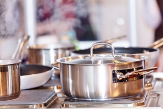 Prokuratura wypowiada wojnę naciągaczom na garnki i koce