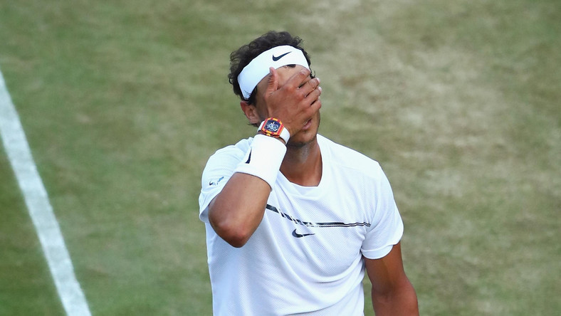 Rafael Nadal przegrał w czwartej rundzie Wimbledonu z Luksemburczykiem Gillesem Muellerem 3:6, 4:6, 6:3, 6:4, 13:15. Rekordowy triumfator Rolanda Garrosa nie krył po odpadnięciu, że ten wynik jest dla niego dużym rozczarowaniem.