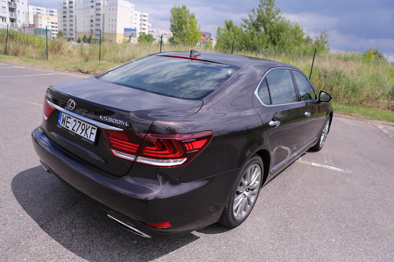 Lexus Ls 600H L – Czy Hybrydowy Napęd W Luksusowym Samochodzie Z Benzynowym Silnikiem V8 Ma Sens?