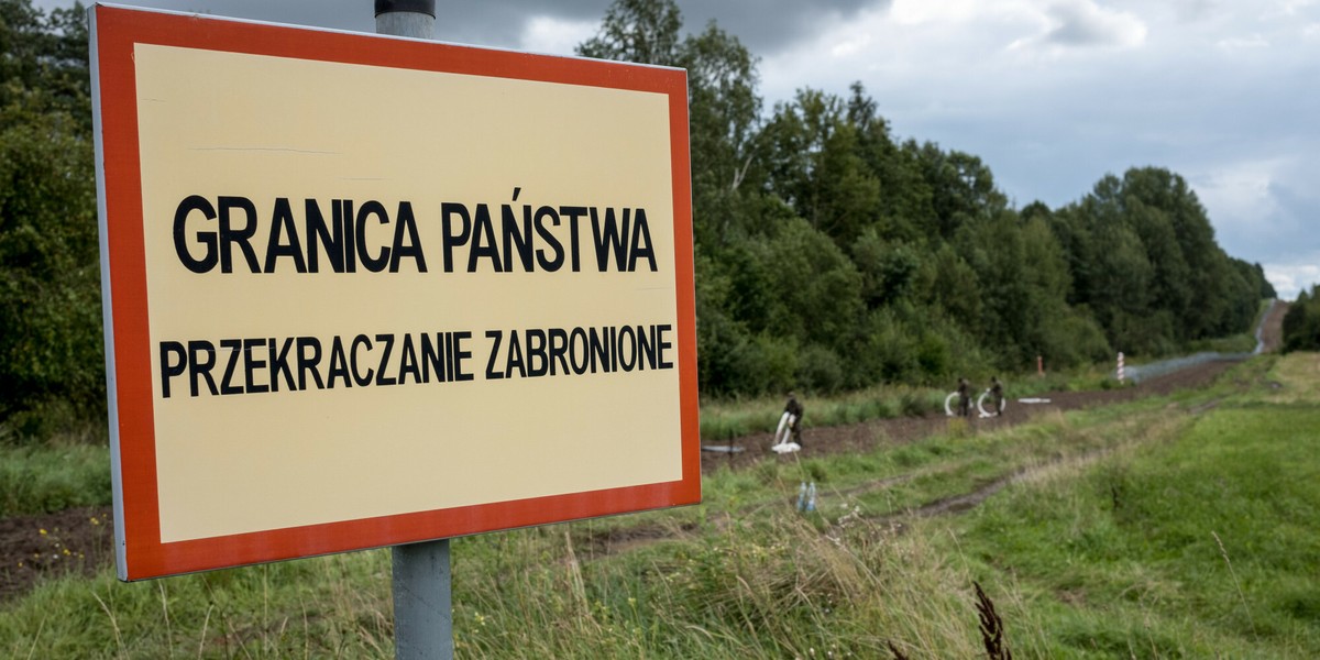 - Pracujemy nad tym w taki sposób, żeby ta pomoc była satysfakcjonująca i rzeczywiście rekompensowała poniesione straty - mówił wiceminister. 