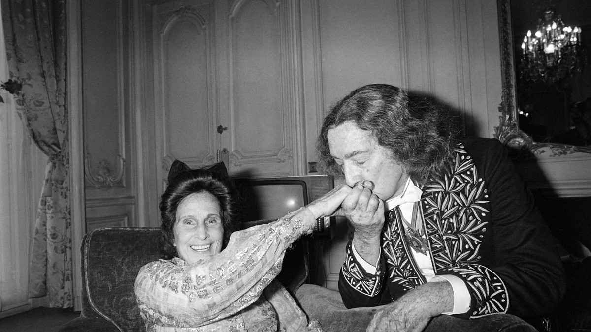 Salvador Dali plaćao supruzi mlade momke da je zadovolje