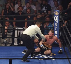 'Polski Książę' zdemolowany. Andrzej Fonfara poddany przez trenera już w 2. rundzie [WIDEO]