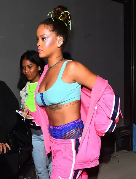 Rihanna w ciuchach Puma x Fenty na after party w LA, wrzesień 2017