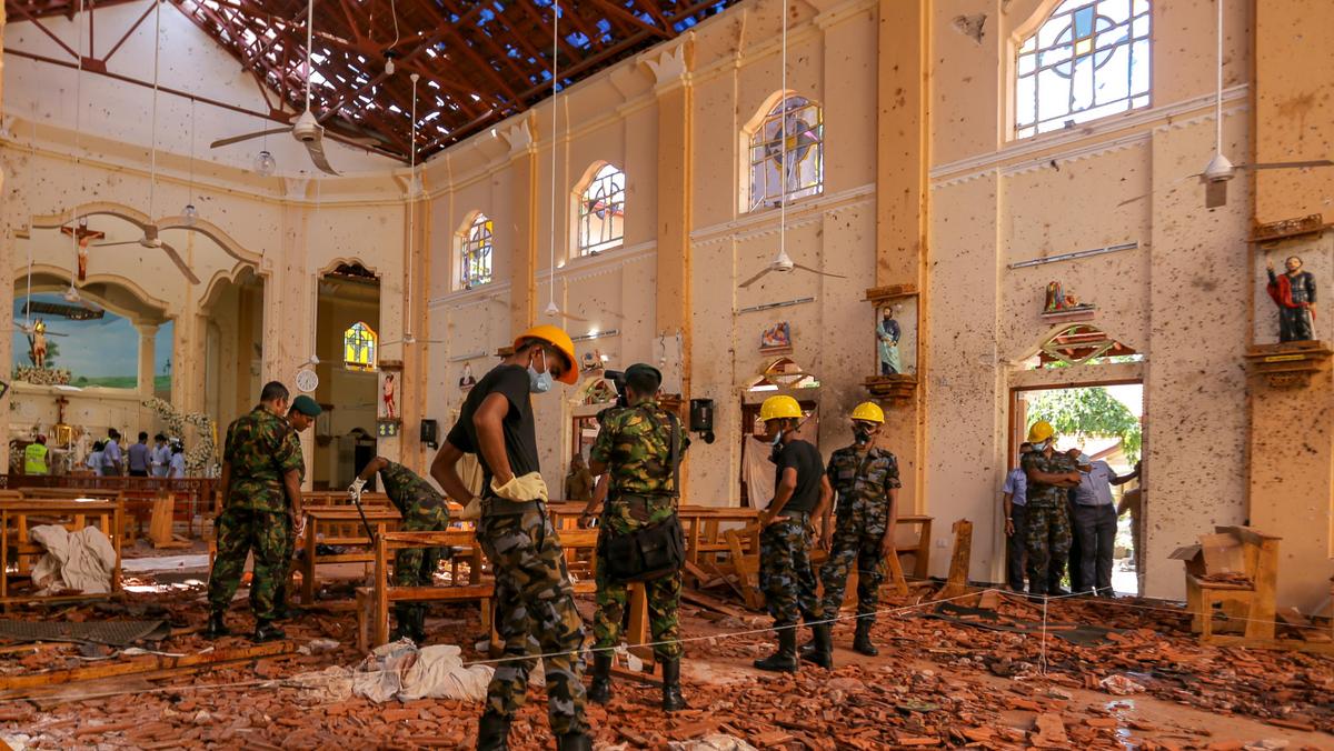 Hundreds Killed in Bomb Blasts on Easter Sunday in Sri Lanka