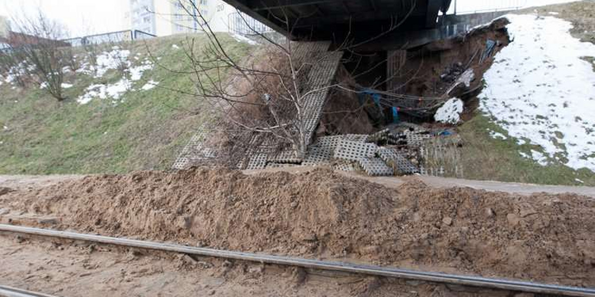 Rura zablokowała tramwaje!