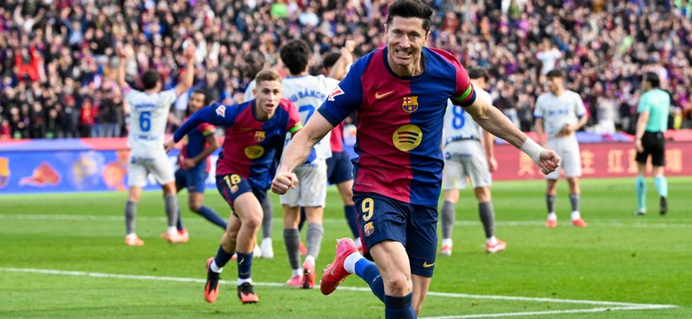 Lewandowski katem Alaves. Szczęsny znów w pierwszym składzie Barcelony [WIDEO]