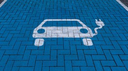 polska popłynie na fali elektromobilności? czysty transport szansą dla polskiej gospodarki