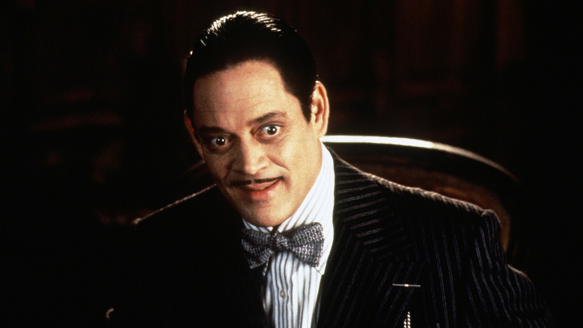 Raul Julia w filmie "Rodzina Addamsów 2"