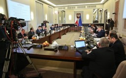 Zalety i przywary gabinetu PiS. Czas na pierwszy poważny bilans