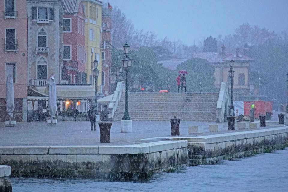 ITALY WEATHER SNOW (Snow in Venice)