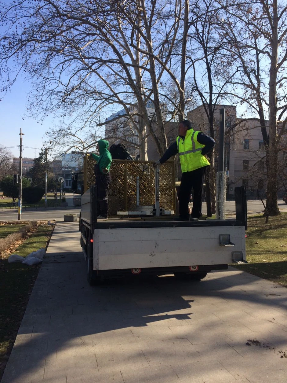 Skidanje ukrasa na Tašmajdanu