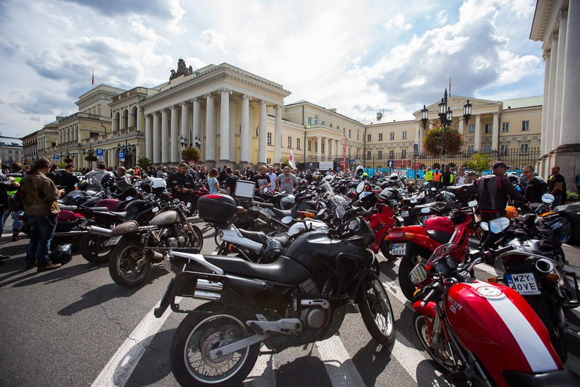 Motocykliści chcą jeździć po buspasach