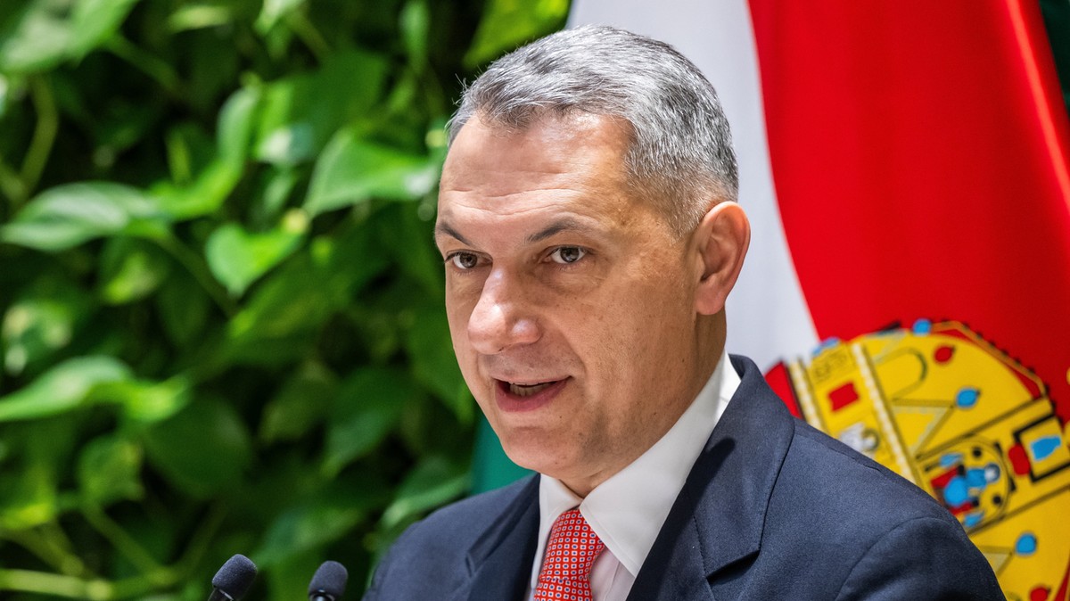 Egyetért Lázár Jánossal, hogy leállította a Fradi szponzorálását? – szavazás