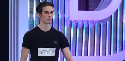 Ma trudną przeszłość, ale nie chce litości. Jurorzy „Top model” zachwyceni przystojniakiem, który 10 lat spędził w domu dziecka