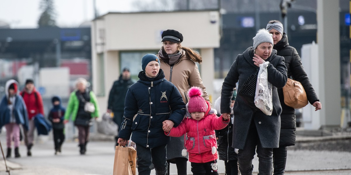 Od czasu wybuchu wojny w Ukrainie, granicę z Polska przekroczyło 5 mln osób, głównie matek z dziećmi. Taka pomoc do nich płynie. 