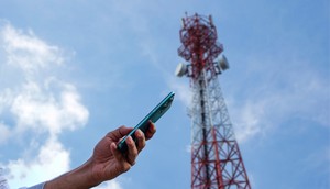 Police in New Zealand say they caught a teen scammer sending thousands of scam text messages through a device that mimics a cell tower.Manish Rajput/Getty Images