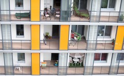 W czasie pandemii chętniej kupowaliśmy mieszkania na parterze