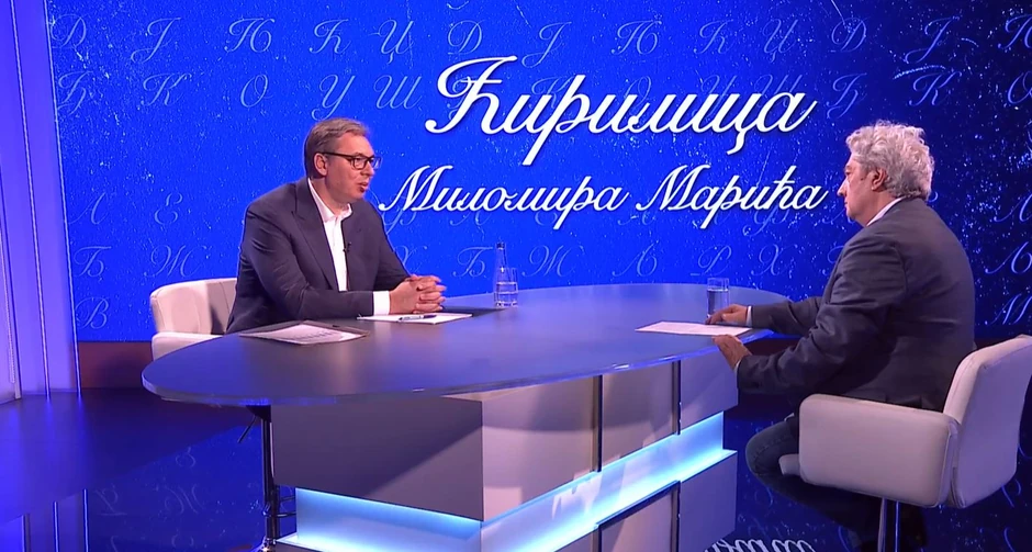 Vučić u Ćirilici