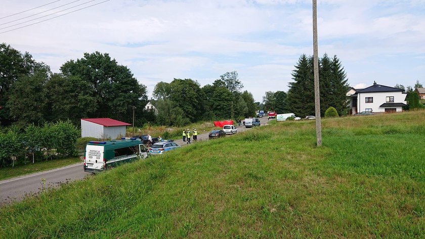 Tragiczny wypadek w Łęce pod Nowym Sączem. Wśród ofiar sześciolatek