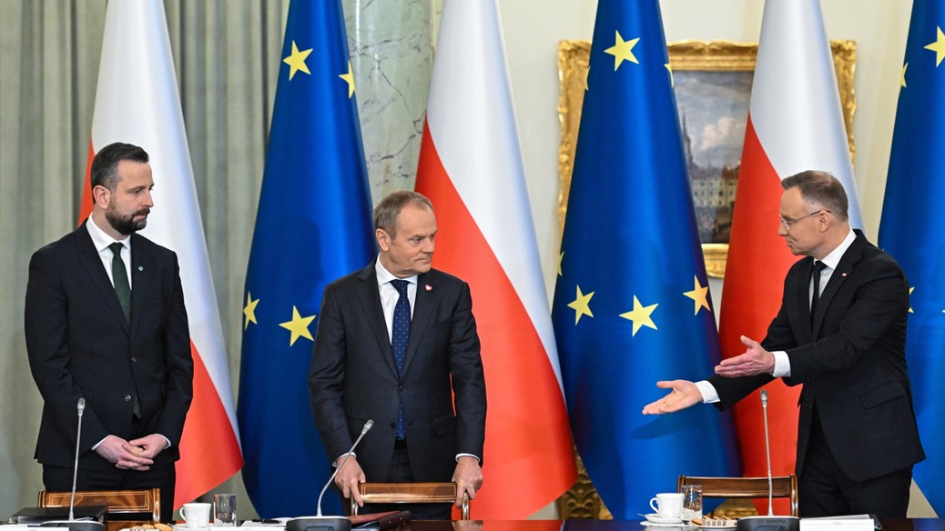 Prezydent Andrzej Duda, premier Donald Tusk i wicepremier Władysław Kosiniak-Kamysz na posiedzeniu Rady Gabinetowej.