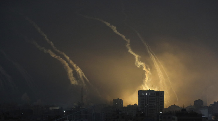 Oroszország szerint a Gáza elleni izraeli légitámadások sértik a nemzetközi jogot / Fotó: MTI/AP/Abed Khaled