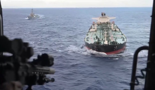 Zaplena tankera u Indijskom okeanu