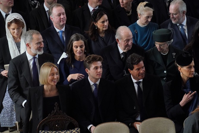 Ko su predstavnici grčke aristokratije i potomci kralja Konstatina od Grčke