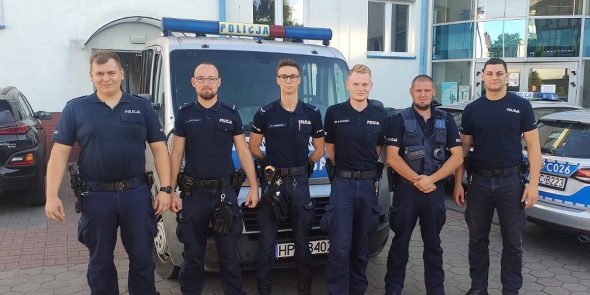 Policjanci z Nakła zostali wysłani do zabezpieczenia przejazdu kibiców. W trakcie uratowali życie 2-letniemu chłopcu.