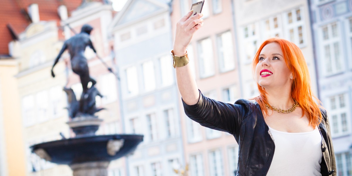 Fontanna Neptuna w Gdańsku to jedno z miejsc, w których korzystający z Instagrama Polacy robią najwięcej selfie z hasztagiem #wakacje