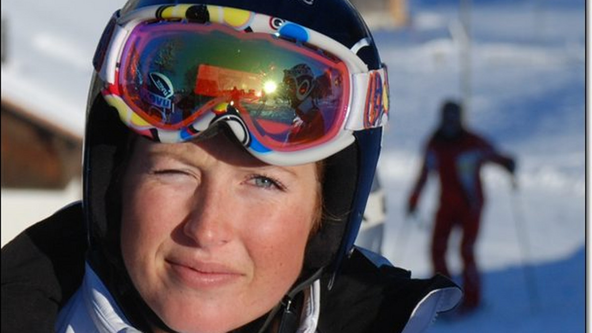Do rywalizacji w Pucharze Świata przystąpili przedstawiciele narciarstwa dowolnego. W kanadyjskiej Nakisce odbywają się zawody w ski crossie z udziałem Karoliny Riemen-Żerebeckiej.