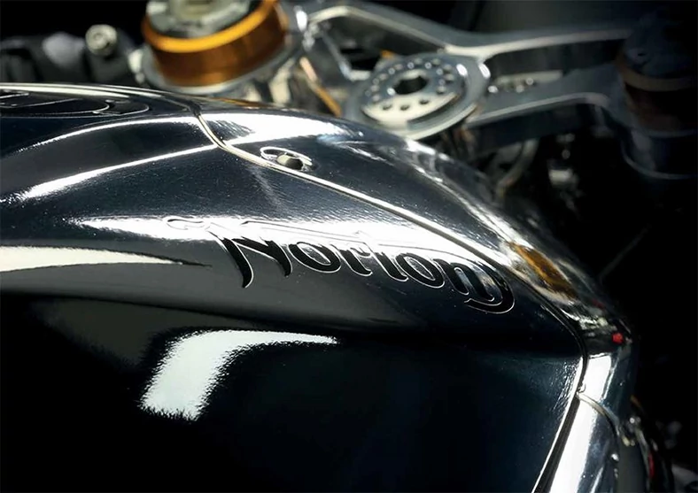 Norton V4 RR