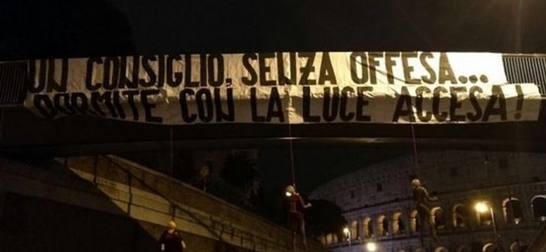 Skandal w Rzymie. Kukły piłkarzy AS Roma powieszone na szubienicy obok Koloseum [FOTO]