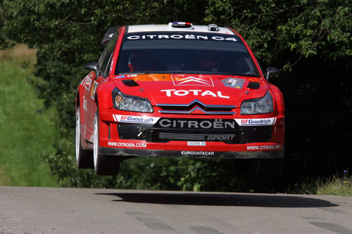 Sébastien Loeb zmniejsza straty