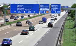 Ograniczenie prędkości na Autobahn? To świetny pomysł dla planety [OPINIA]