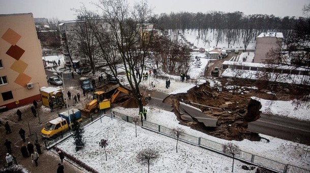 Dziura osuwisko Ostrowiec Świętokrzyski 1