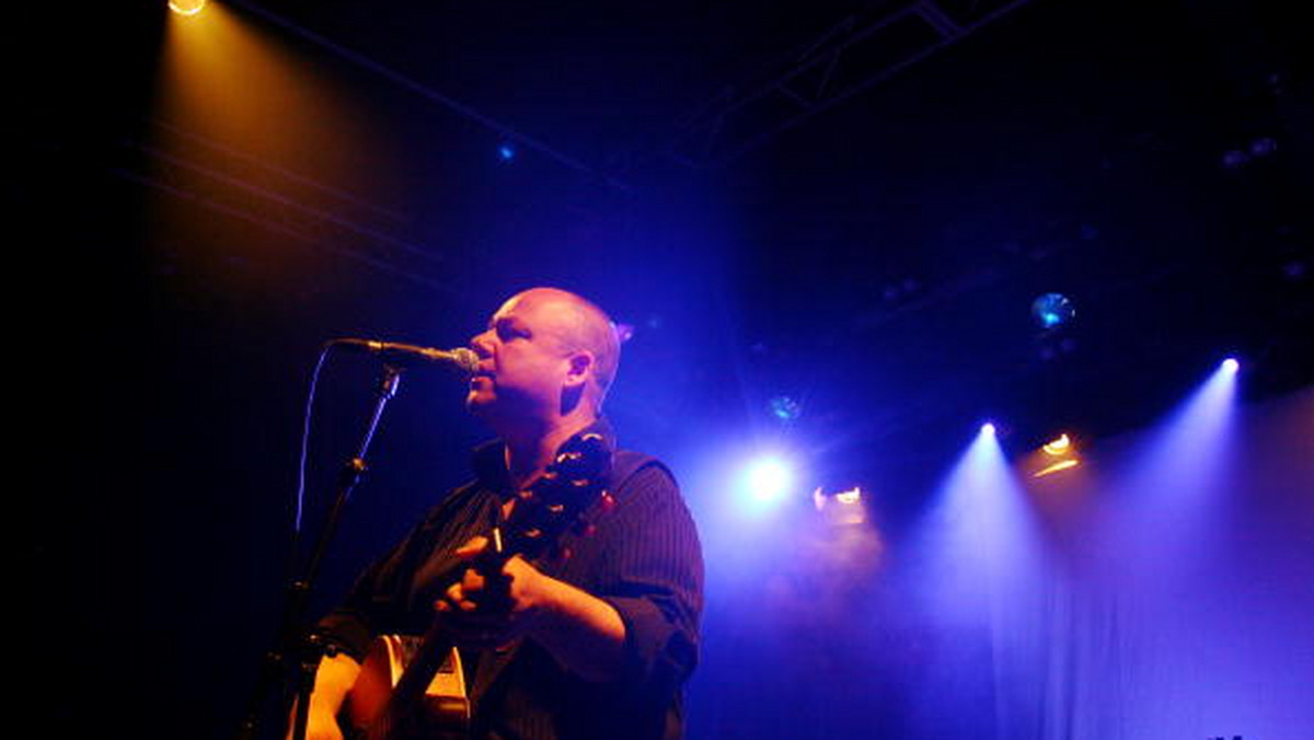 Grupa Pixies postanowiła podziękować fanom za wieloletnie wsparcie rozszerzając swoją amerykańską trasę koncertową na miasta, w których zespół nigdy wcześniej nie występował.