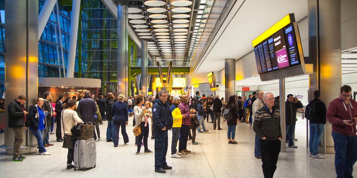 Pasażerowie na lotnisku Heathrow muszą uzbroić się w cierpliwość