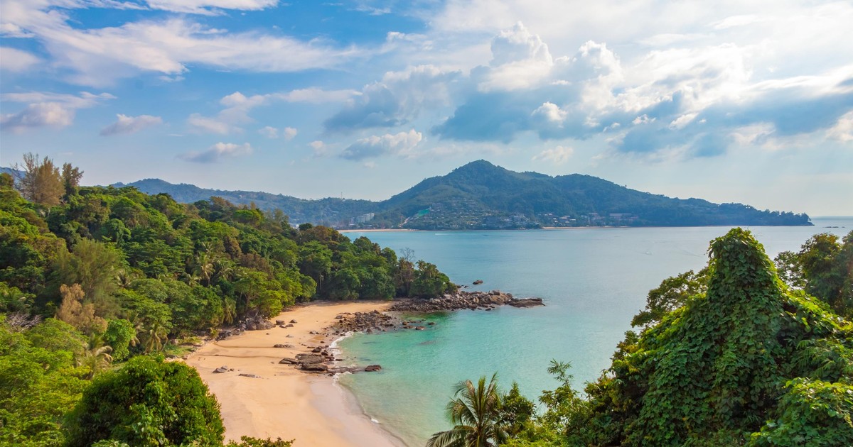 Jak oszczędzić na podróżach w Black Friday? Ekspert zdradza sprytne triki, kupisz bilety za grosze!