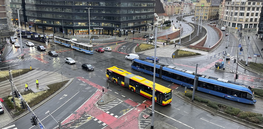 Koniec remontu przy pl. Dominikańskim, nowy etap na pl. Jana Pawła