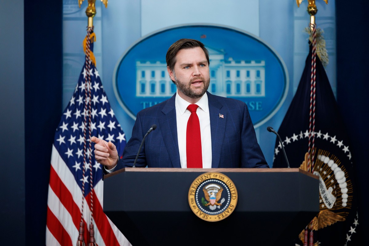 USA sprzedadzą pociski Tomahawk Ukrainie? Vance: Rosja musi się obudzić. Jej ofensywa utknęła