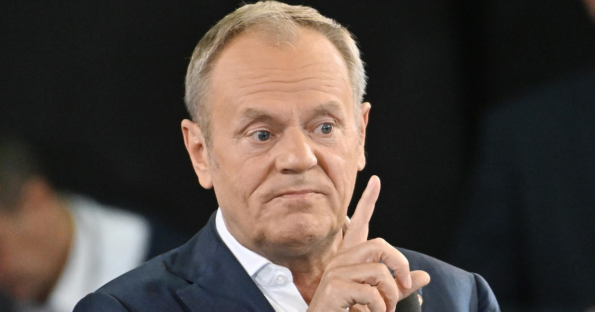 Tusk o ataku na siedzibę PO. "Bąkiewicz i Kaczyński muszą być zadowoleni"