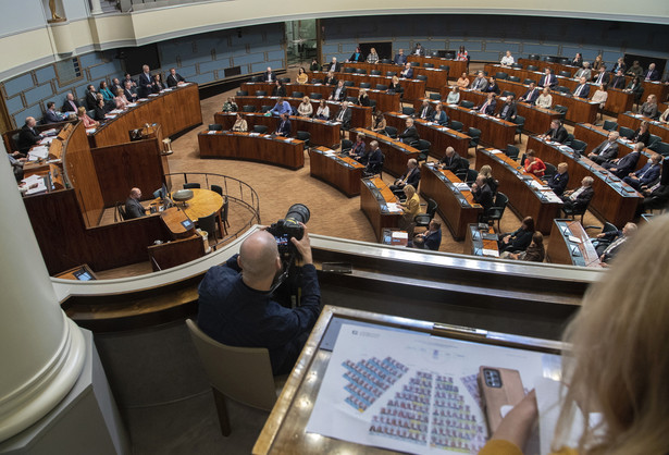Fiński parlament podczas debaty o przystąpieniu do NATO