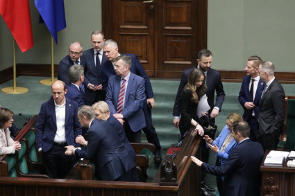 Sejm uchwalił ustawę okołobudżetową. Co w niej jest i czy prezydent ją zawetuje?