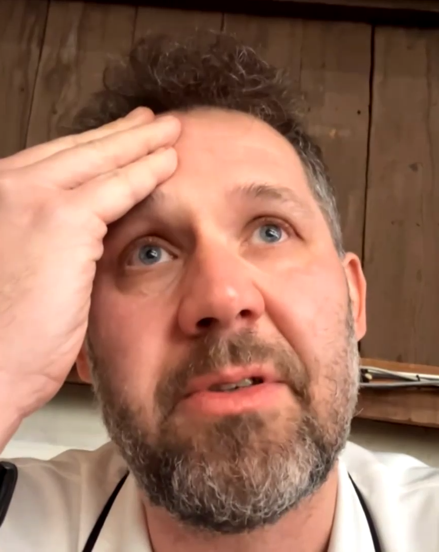 Ján Lašák tvrdí, že projekt PVE Málinec ho pripraví o milovanú chalupu. 