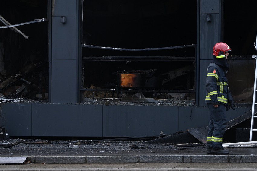 Popucala stakla na restoranu "Familija"